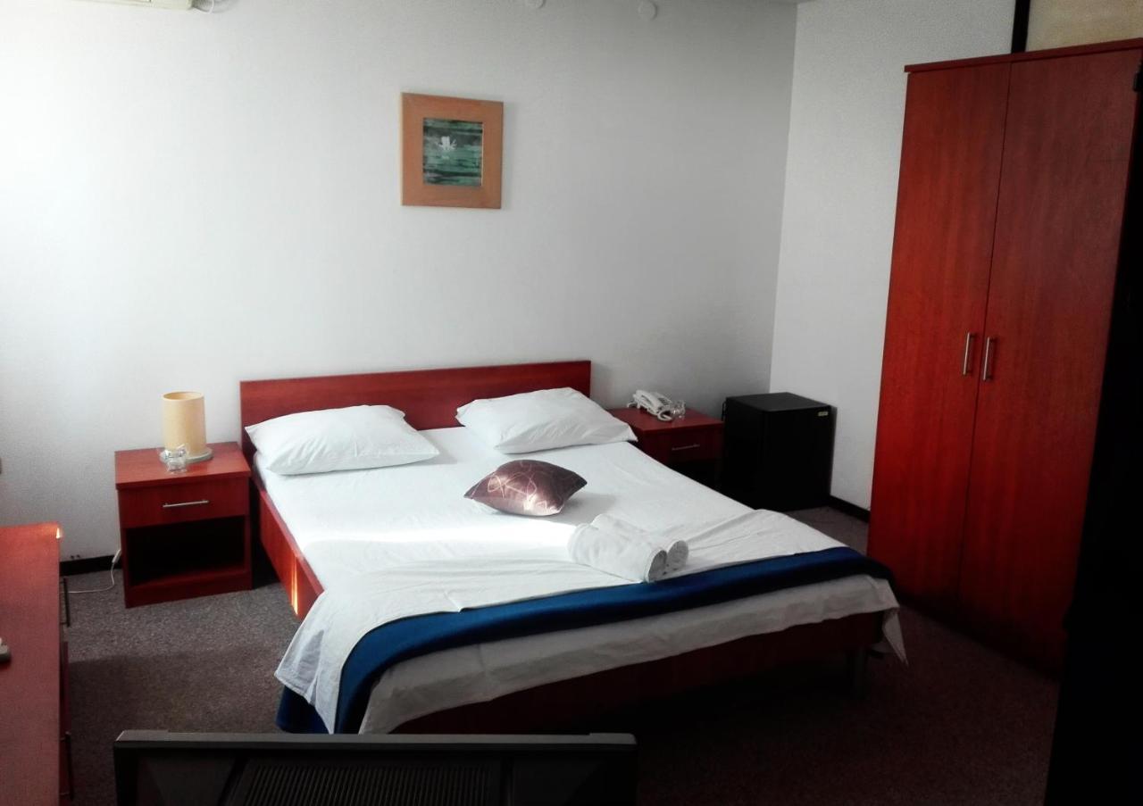Višići Hotel Park מראה חיצוני תמונה